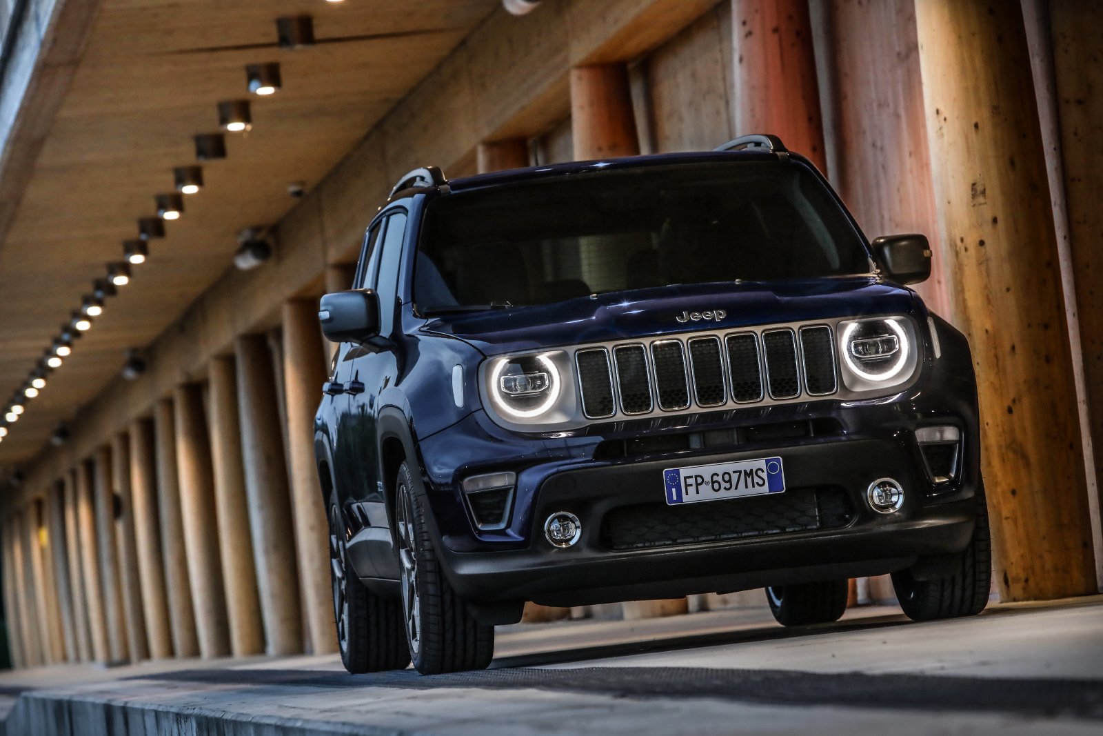 jeep-renegade-limited-2019-news-campello-motors-01