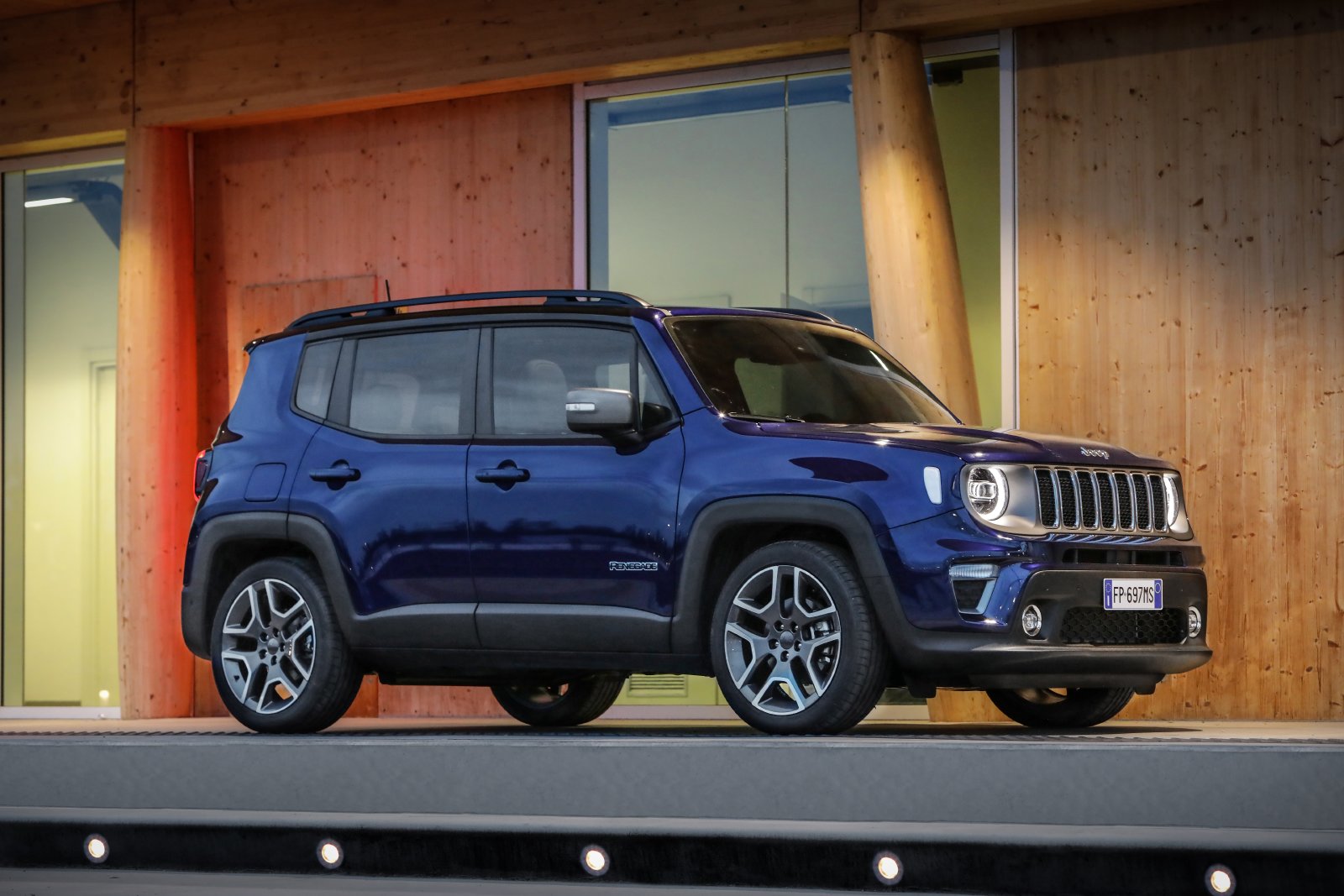jeep-renegade-limited-2019-news-campello-motors-03