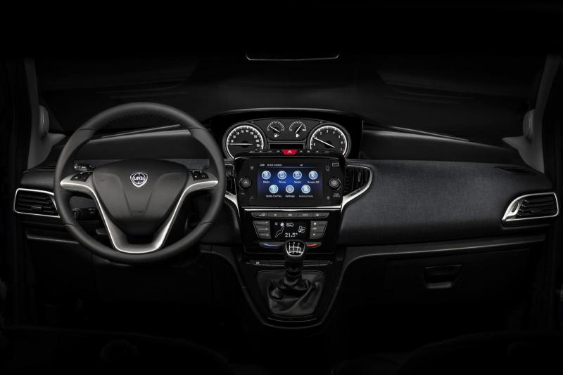 nuova-Lancia-Ypsilon-2021-concessionaria-Lancia-Venezia-Mestre-Mirano-Campello-Motors-08.jpg