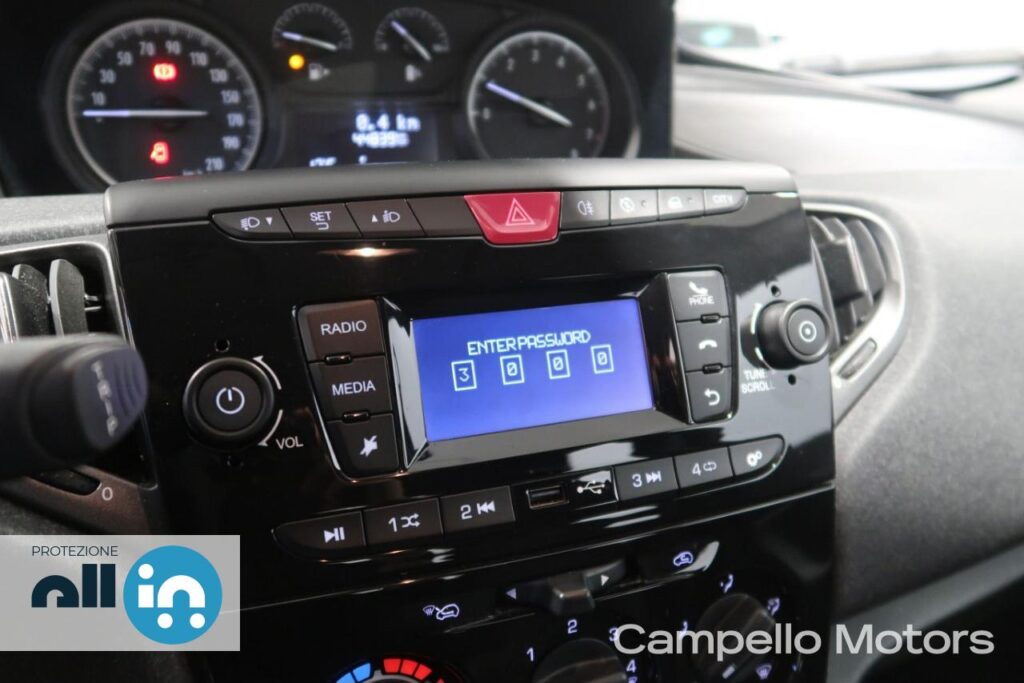 LANCIA Ypsilon 1.0 70cv Hybrid Silver Usato Padova