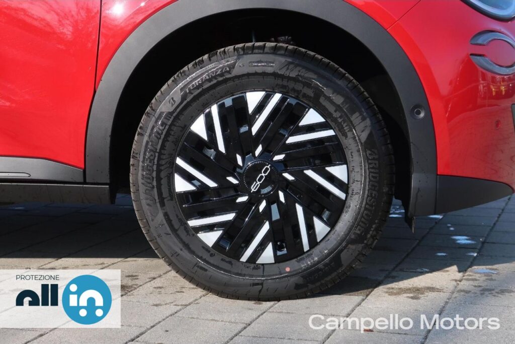 FIAT 600 1.2 Hybrid 100cv Km 0