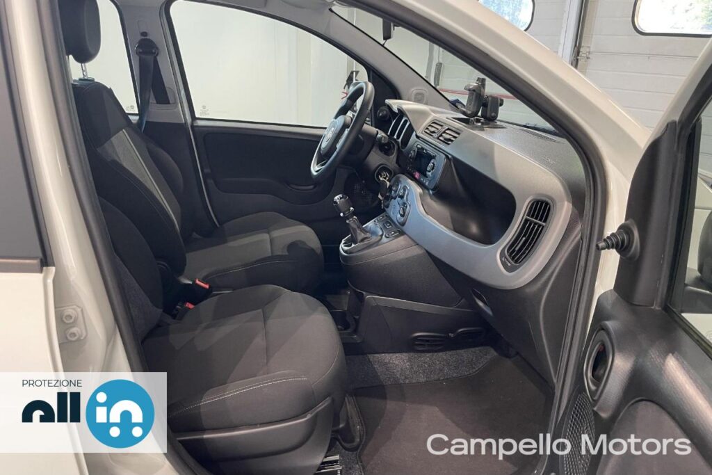 FIAT Panda 1.0 70cv Hybrid City Cross Usato