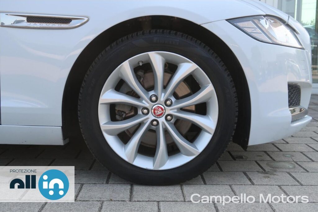 JAGUAR XF Sportbrake 2.0 D 180cv AWD aut. R-Sport Usato Mestre