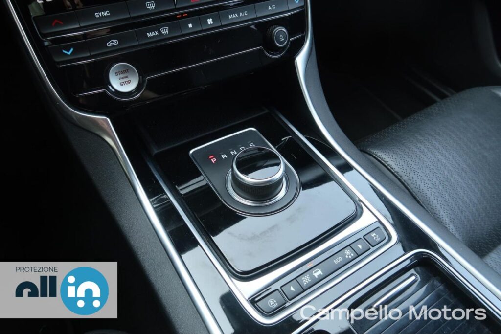 JAGUAR XF Sportbrake 2.0 D 180cv AWD aut. R-Sport Usato Mestre