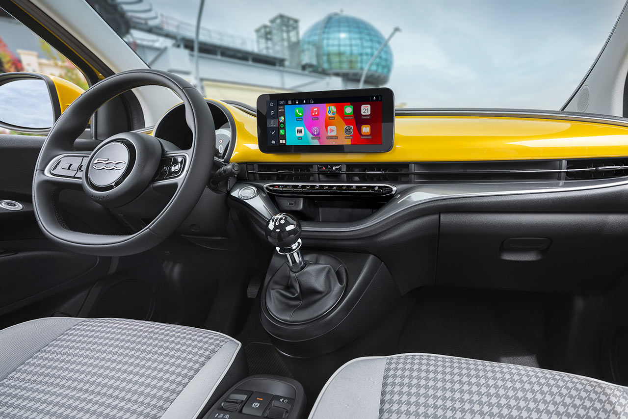 Nuova Fiat 500 Hybrid Torino interni Campello Motors