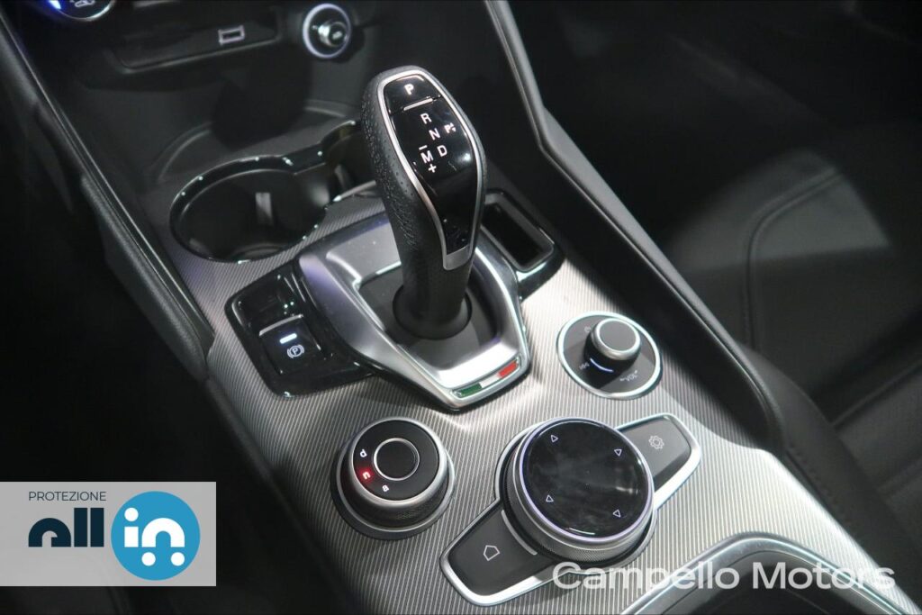 ALFA ROMEO Giulia 2.2 Turbo Diesel 210cv AT8 Q4 Veloce My24  Km 0 Mestre Terraglio
