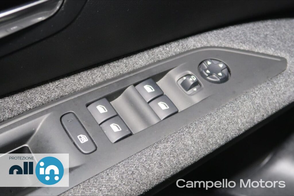 PEUGEOT 3008 1.2 puretech t s&s 130cv Active Usato Padova