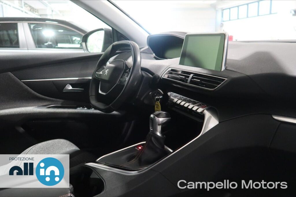 PEUGEOT 3008 1.2 puretech t s&s 130cv Active Usato Padova