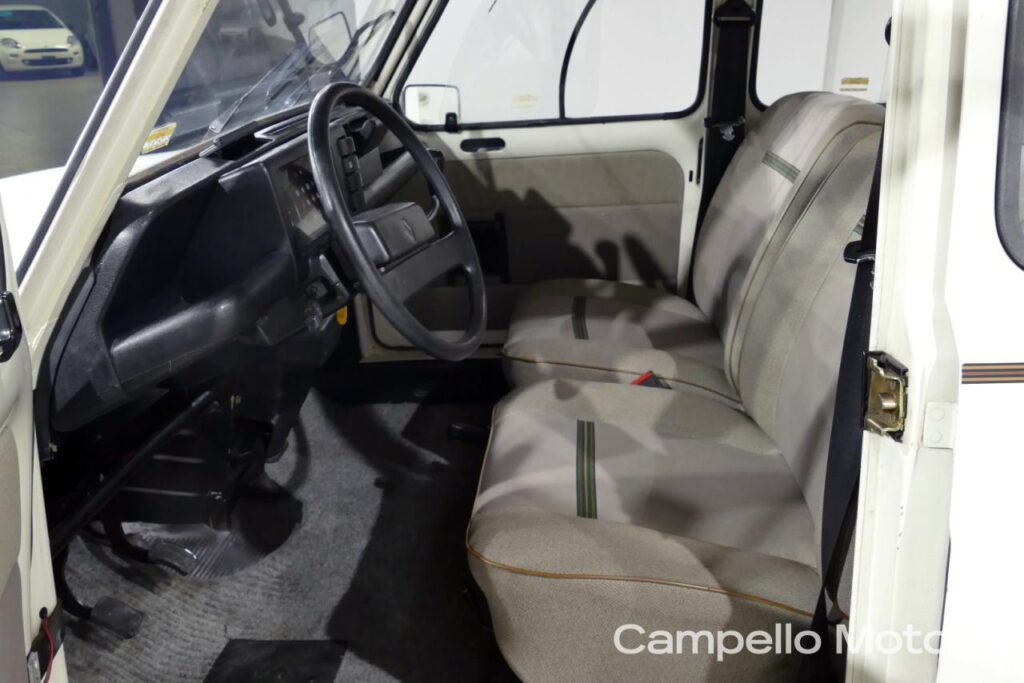 RENAULT 4 950 TL Usato