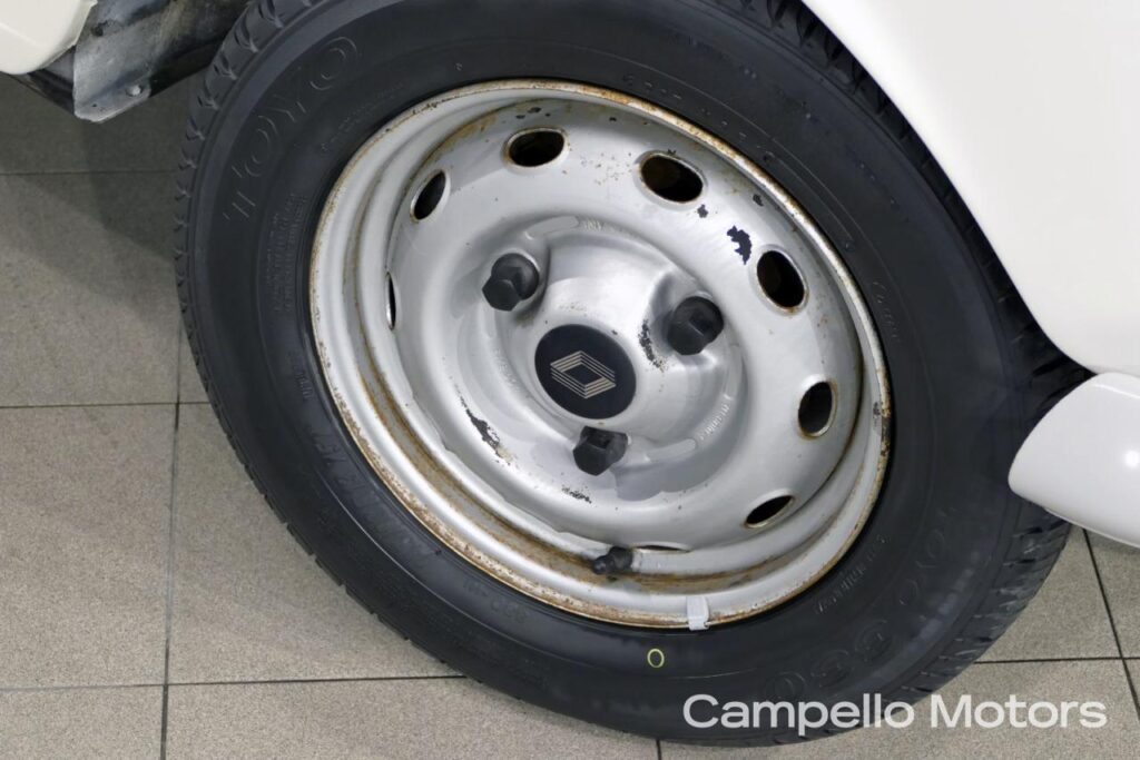 RENAULT 4 950 TL Usato