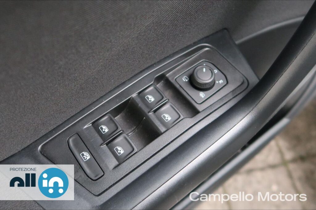 VOLKSWAGEN T-Roc 2.0 TDI 150cv Life DSG Usato Mestre