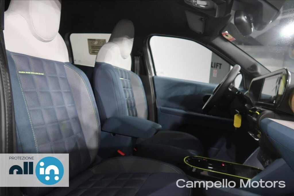 FIAT Grande Panda 1.2 T Hybrid 110cv La Prima Km 0