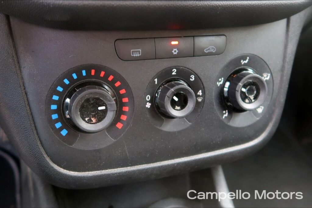 FIAT Punto 1.2 69cv 5p Lounge Usato Mirano