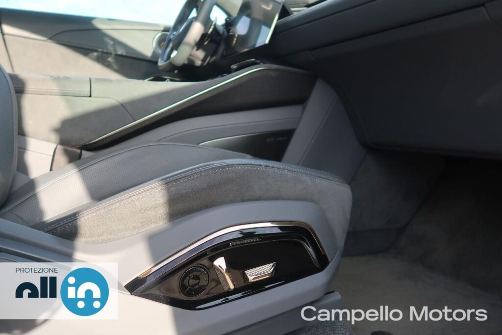 LOTUS ELETRE R Usato