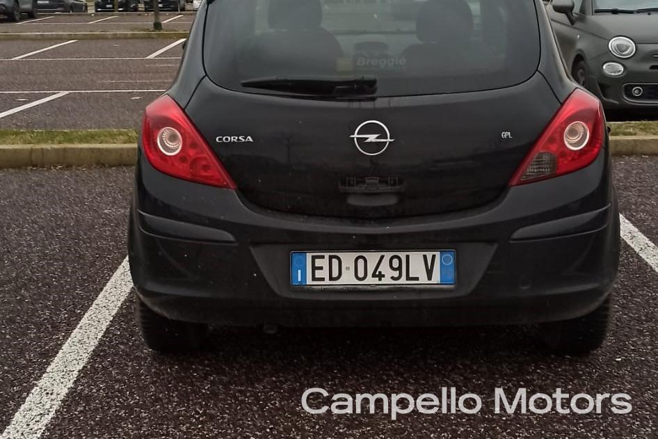 OPEL Corsa 1.2 80cv GPL-TECH 3 porte Edition Usato Padova