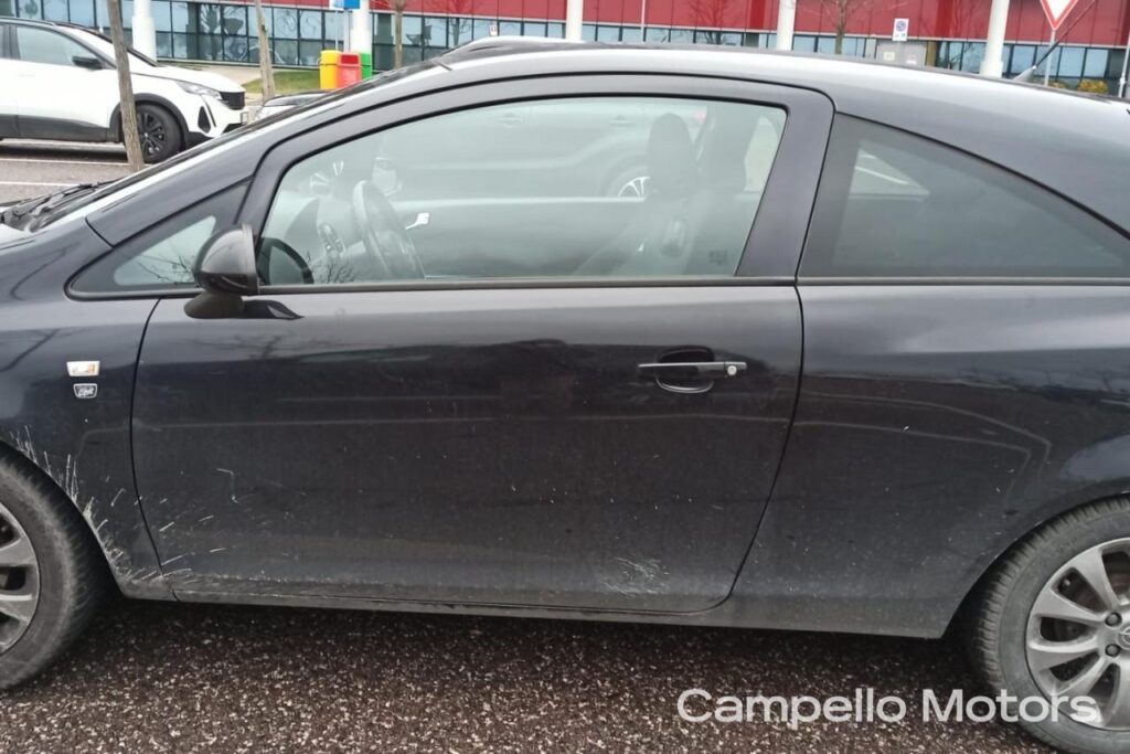 OPEL Corsa 1.2 80cv GPL-TECH 3 porte Edition Usato Padova