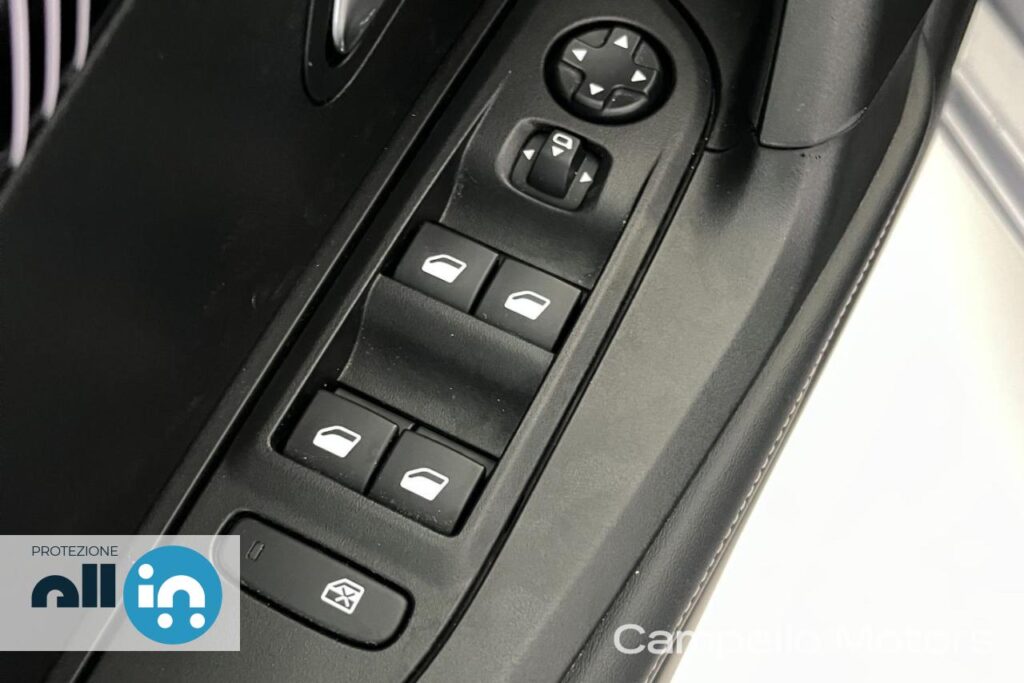 PEUGEOT 2008 1.2 puretech s&s 100cv Allure Usato Mirano