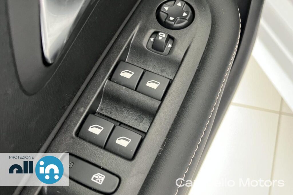 PEUGEOT 208 1.2 puretech s&s 100cv Allure Km 0 Mirano