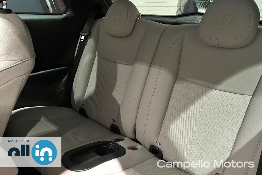 FIAT 500e Giorgio Armani 320 Berlina Km 0 Mirano