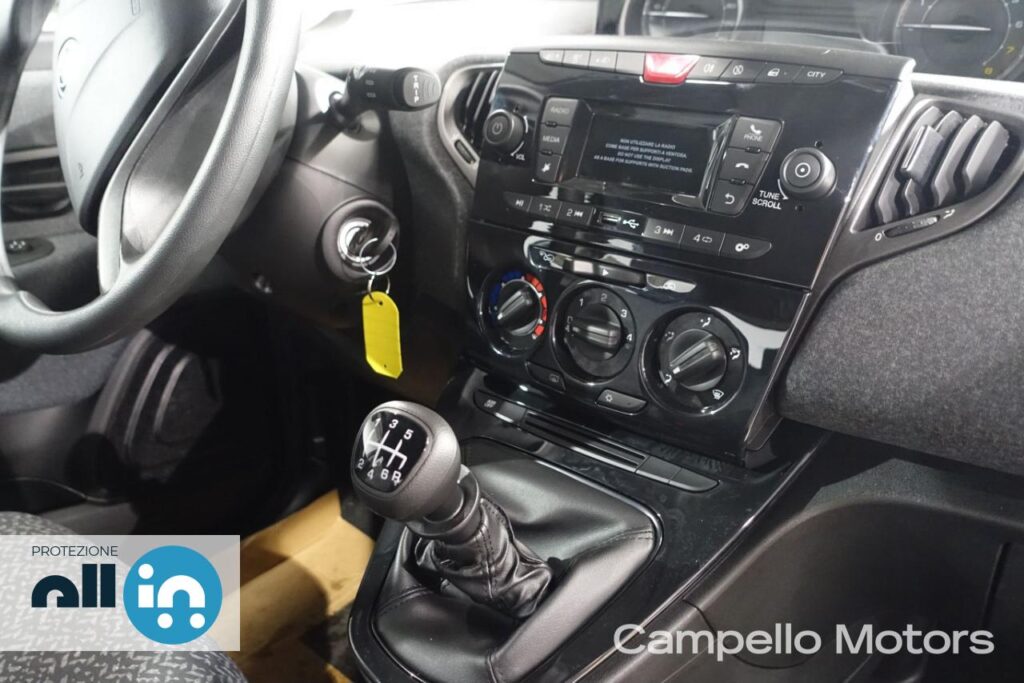 LANCIA Ypsilon 1.0 70cv Hybrid S&S Silver Plus MY23 Usato Mestre Terraglio