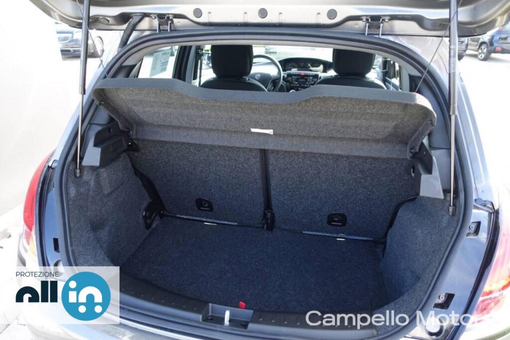 LANCIA Ypsilon 1.0 70cv Hybrid S&S Silver MY23 Usato Mestre Terraglio