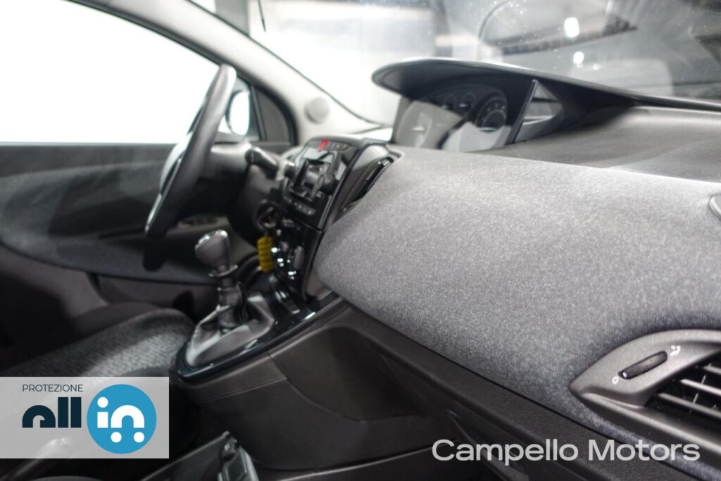 LANCIA Ypsilon 1.0 70cv Hybrid S&S Silver Plus MY23 Usato Mestre Terraglio