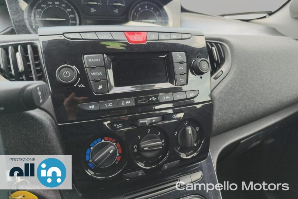 LANCIA Ypsilon 1.0 70cv Hybrid S&S Silver Usato Mestre Terraglio