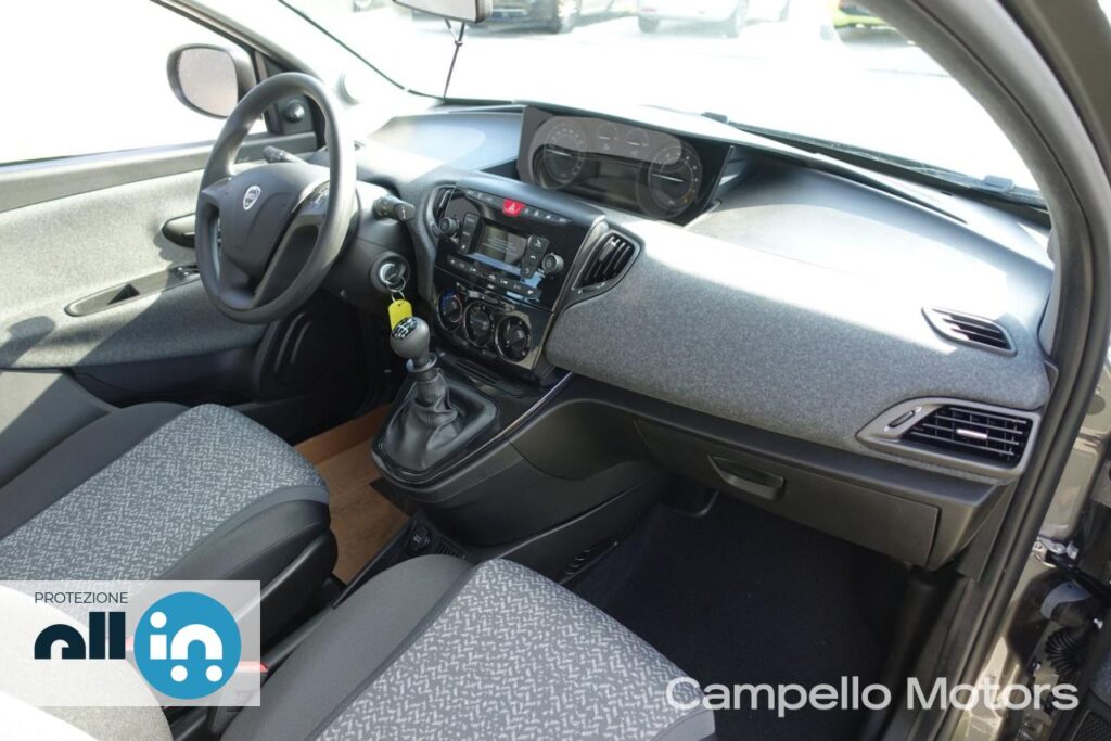 LANCIA Ypsilon 1.0 70cv Hybrid S&S Silver MY23 Usato Mestre