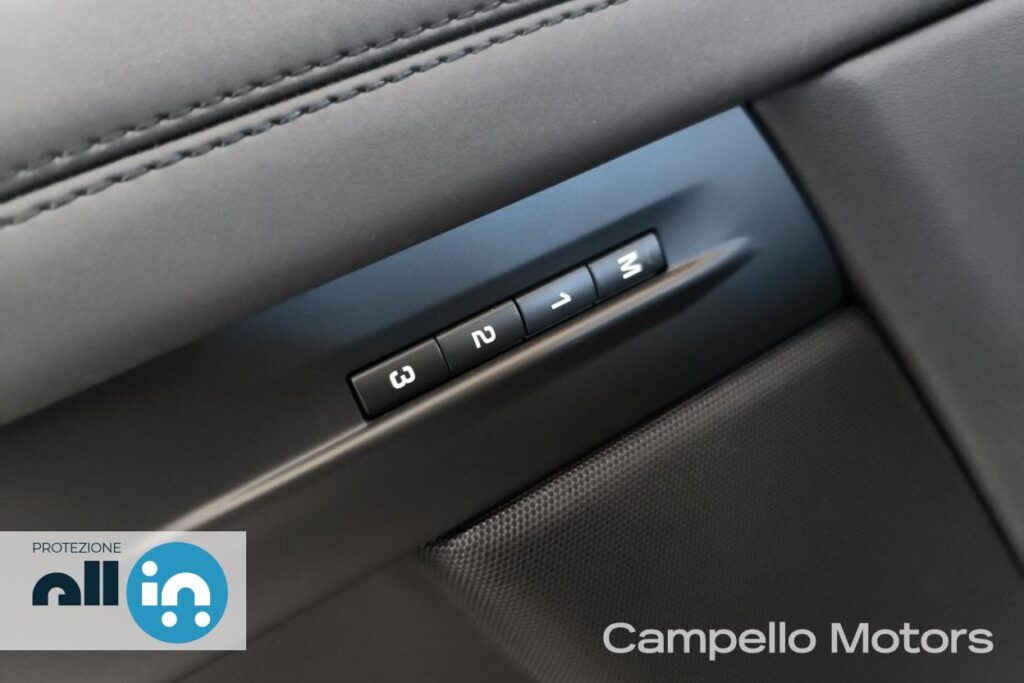 LAND ROVER Range Rover Evoque 2.0D I4 163cv AWD Auto SE Usato Mirano
