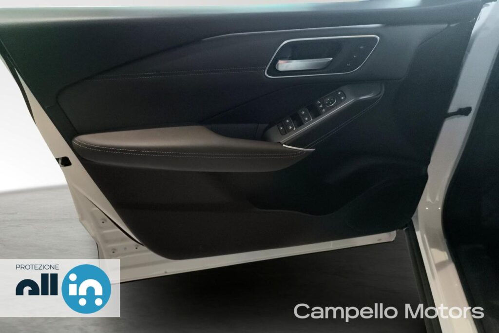 NISSAN QASHQAI TEKNA MHYB 140CV MT 2WD Km 0 Padova