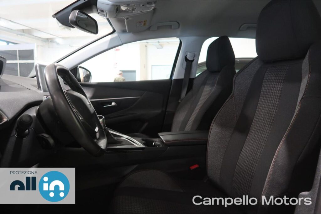 PEUGEOT 3008 1.2 puretech t 130cv Active Usato Padova