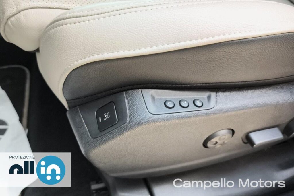 DS DS 7 1.5 bluehdi 130cv Esprit de Voyage auto Usato Mestre