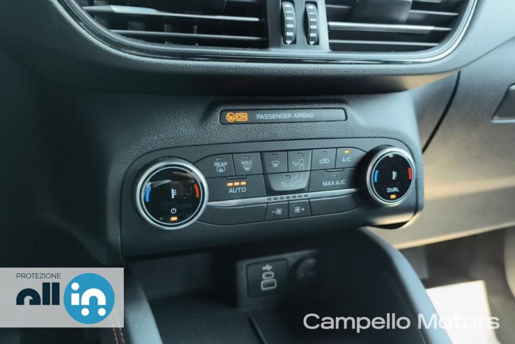 FORD Kuga 2.0 ecoblue 120cv ST-Line 2wd auto Usato Mestre