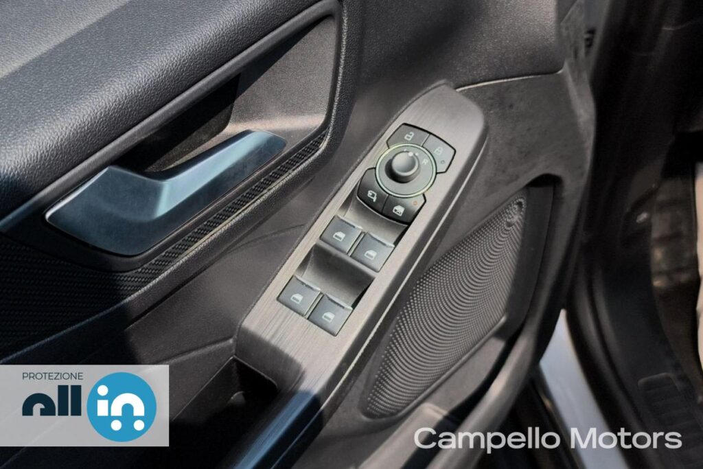 FORD Kuga 2.0 ecoblue 120cv ST-Line 2wd auto Usato Mestre