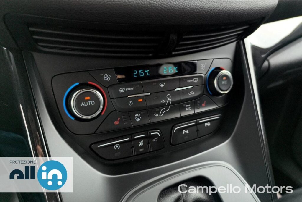 FORD Kuga 2.0 TDCi 150cv s&s ST-Line AWD powershift Usato Mestre
