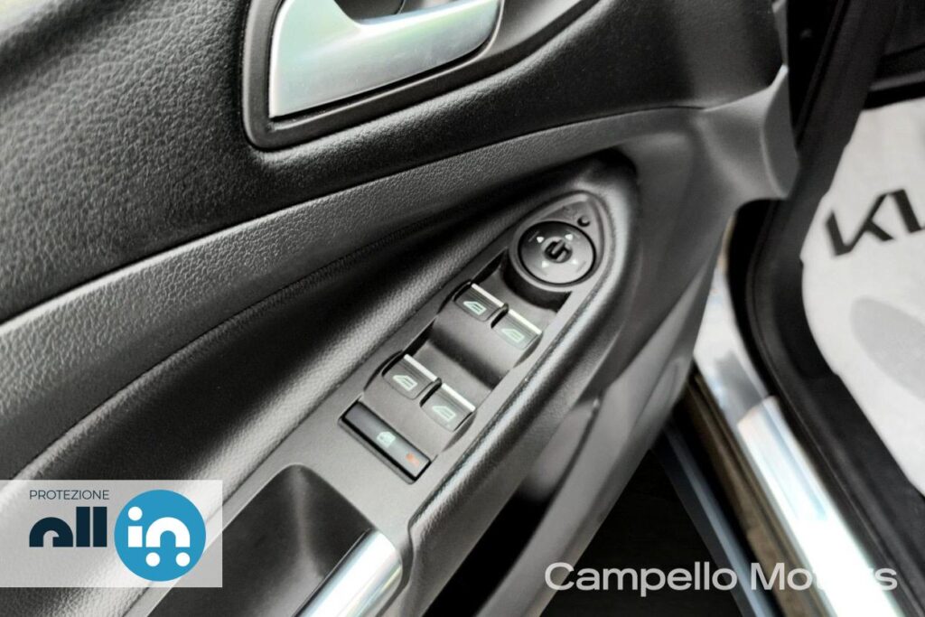 FORD Kuga 2.0 TDCi 150cv s&s ST-Line AWD powershift Usato Mestre