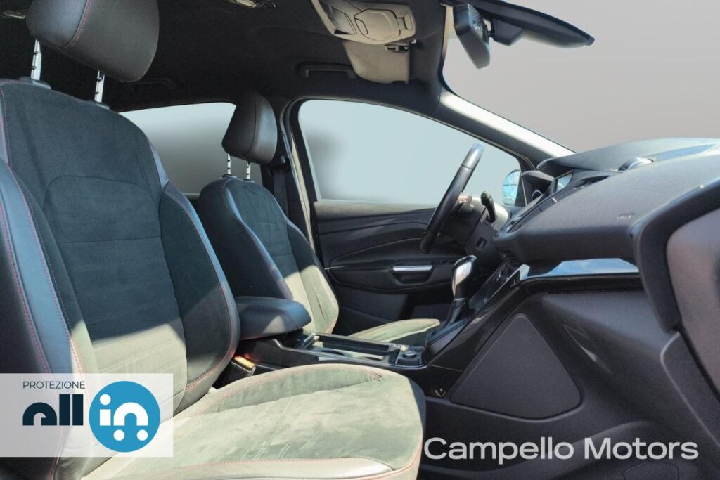 FORD Kuga 2.0 tdci s&s 2wd 120cv ST-Line powershift Usato Mestre Terraglio