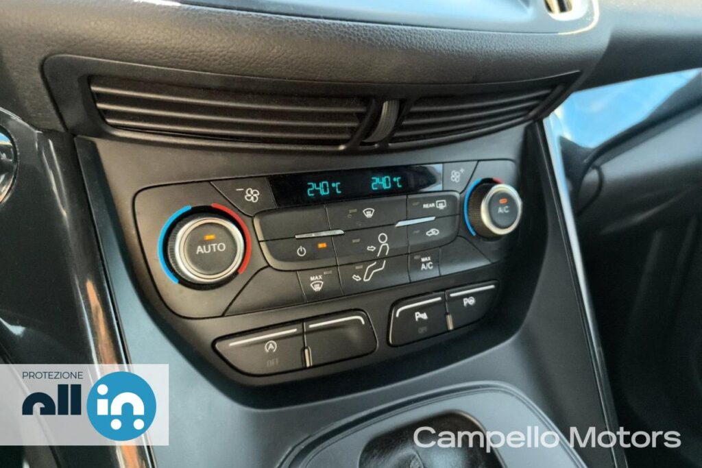 FORD Kuga 2.0 tdci s&s 2wd 120cv ST-Line powershift Usato Mestre Terraglio