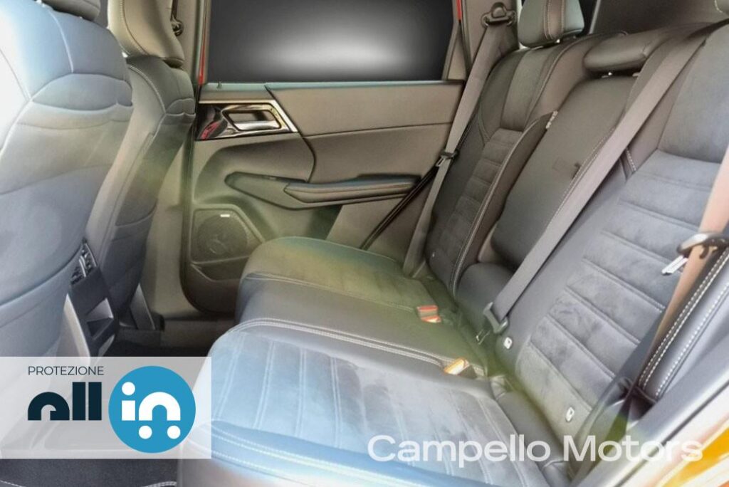 MITSUBISHI Outlander PHEV 2.4L INTENSE 4WD Usato