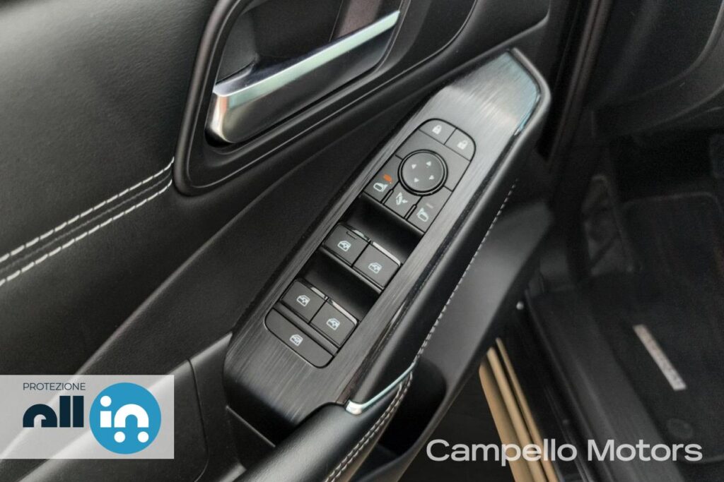 NISSAN Qashqai MHEV 158cv Xtronic N-Connecta Usato Padova