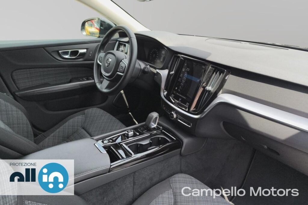 VOLVO V60 T6 Recharge AWD Plug-in Hybrid Inscription Usato Padova