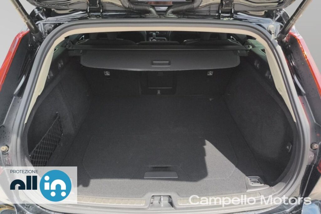 VOLVO V60 T6 Recharge AWD Plug-in Hybrid Inscription Usato Padova