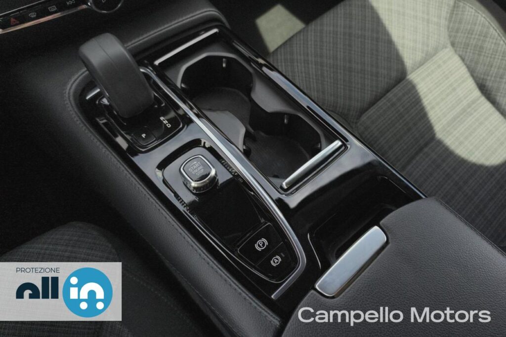 VOLVO V60 T6 Recharge AWD Plug-in Hybrid Inscription Usato Padova