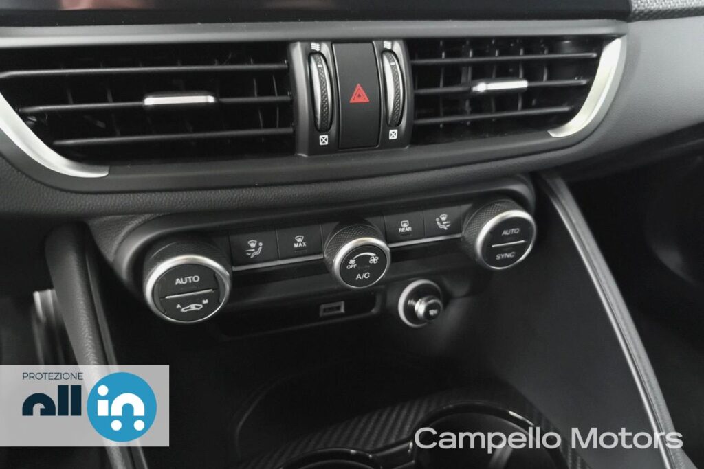 ALFA ROMEO Giulia Quadrifoglio 2.9 V6 Bi-Turbo 520cv My24  Km 0 Mestre Terraglio