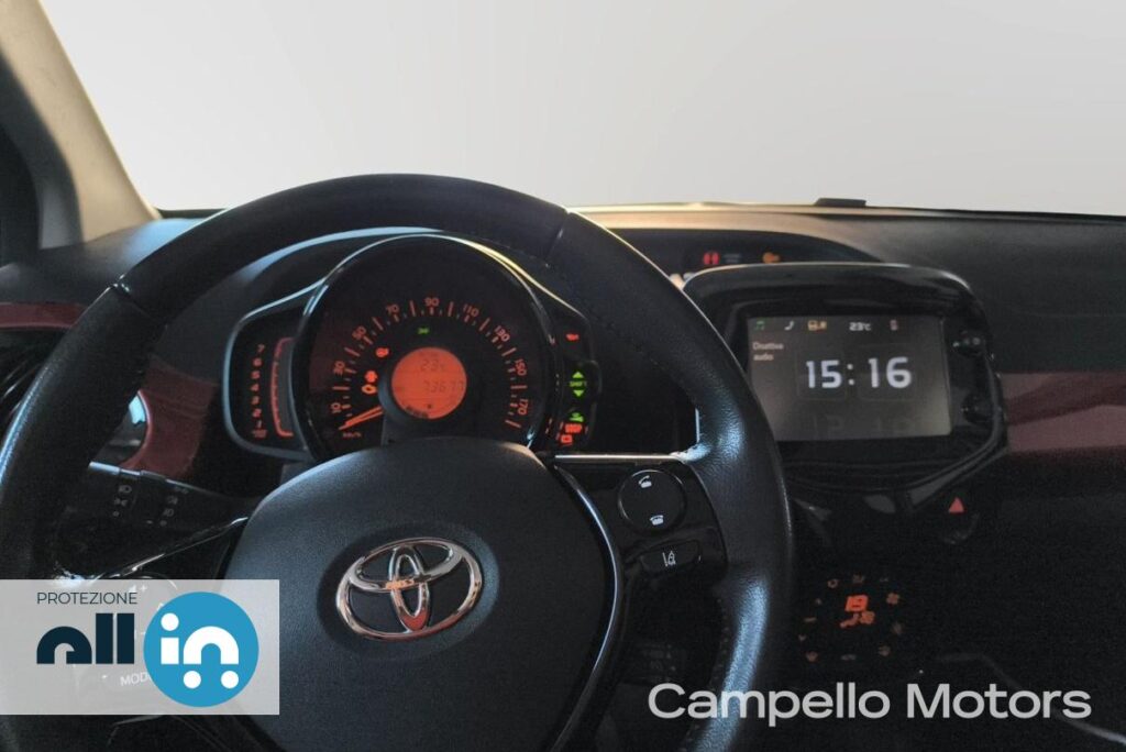 TOYOTA Aygo 1.0 5p x-wave Usato