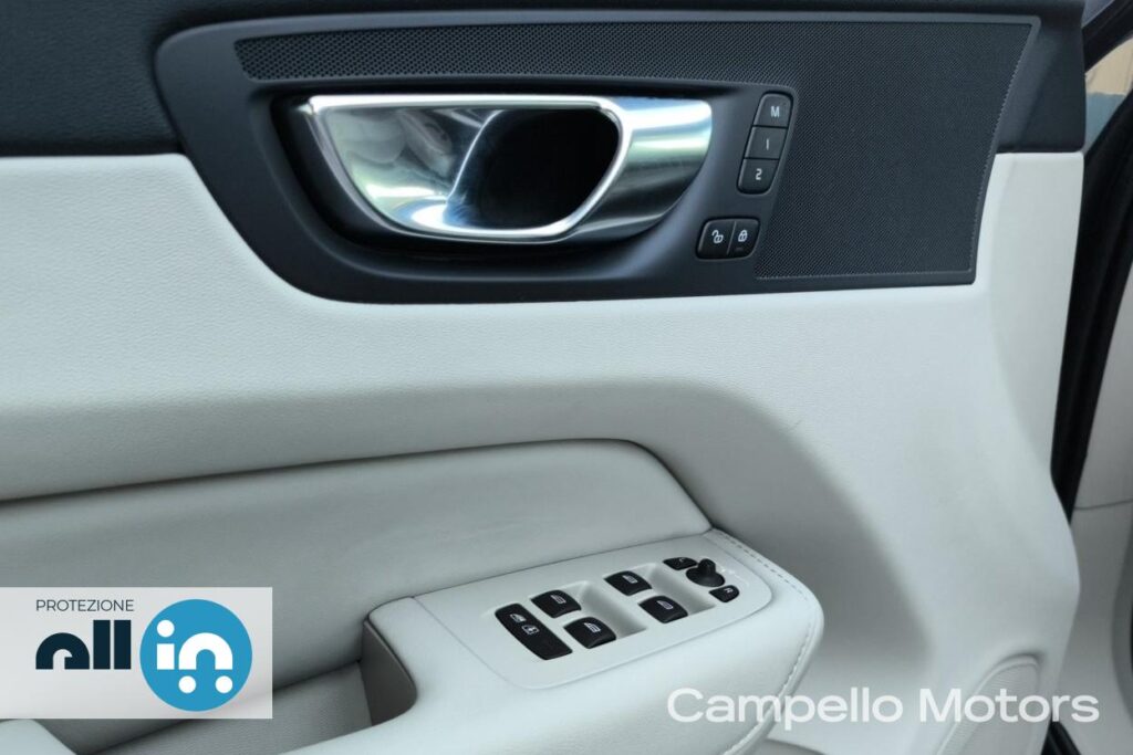 VOLVO XC60 2.0 b4 Plus Bright AWD auto Usato
