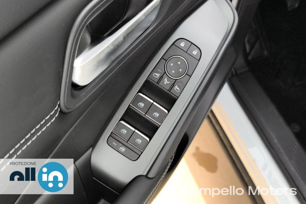 NISSAN QASHQAI N-CONNECTA MHYB 140cv Km 0 Padova