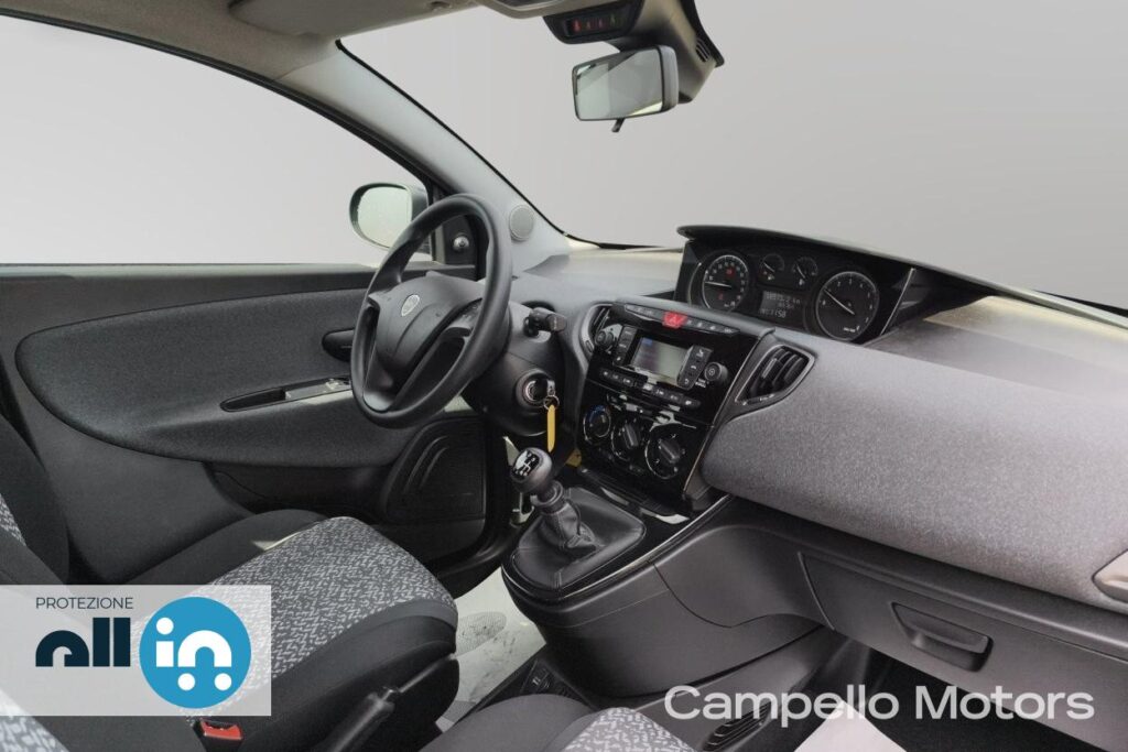 LANCIA Ypsilon 1.0 70cv Hybrid Silver Usato Mestre