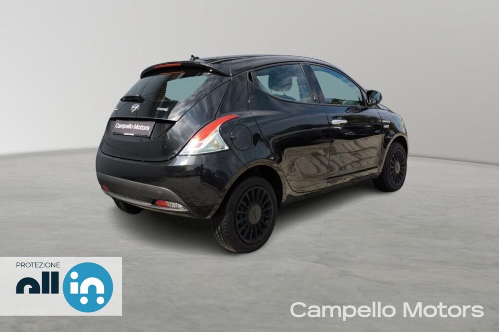 LANCIA Ypsilon 1.0 70cv Hybrid Silver Usato Mestre
