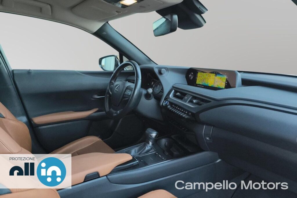 LEXUS UX Hybrid Luxury Usato Mestre